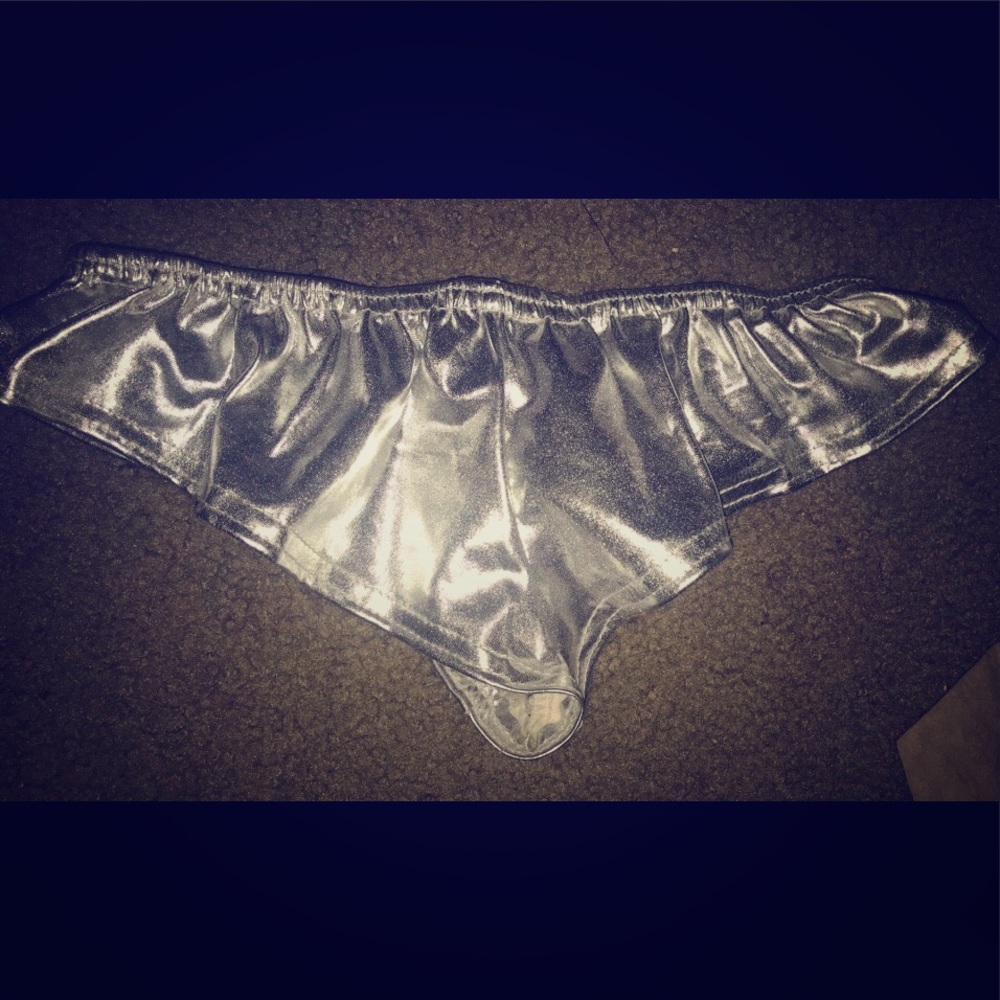 Silver rave shorts xs